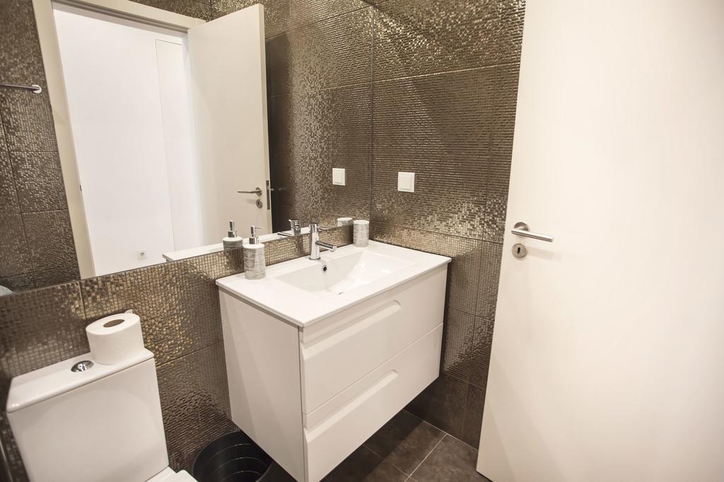 Lovelystay - Cais Apartment River View リスボン エクステリア 写真