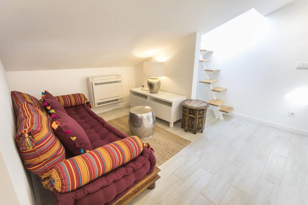 Lovelystay - Cais Apartment River View リスボン エクステリア 写真
